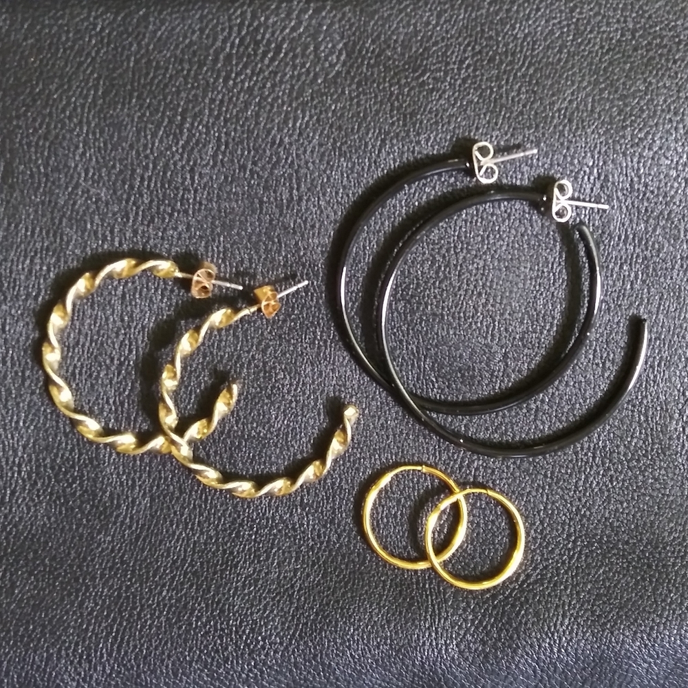 Gold and Black Hoop Earrings Set - Picture 1 of 1